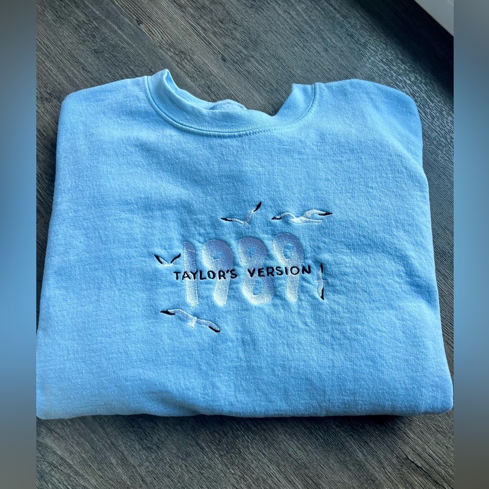 Taylor Swift 1989 (Taylor’s Version) Crewneck Sweatshirt